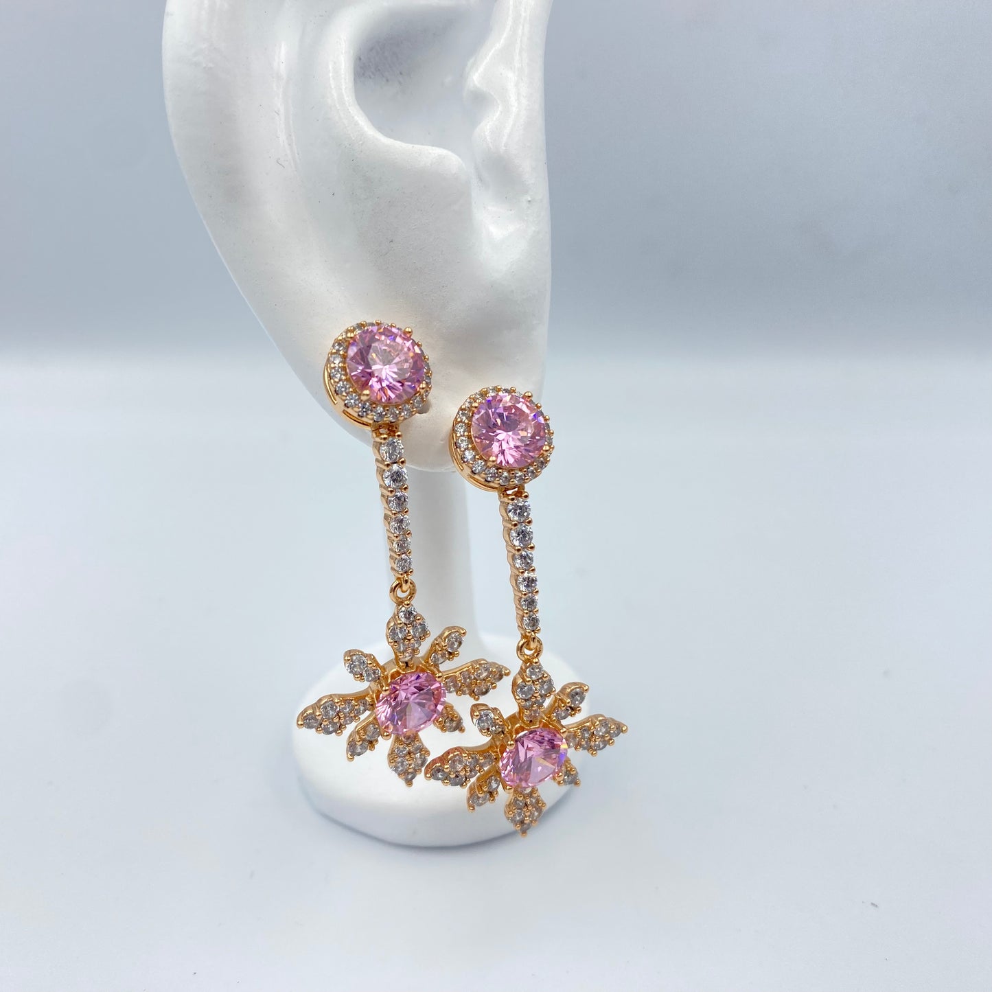 Aretes Estrellas con Piedras Rosas