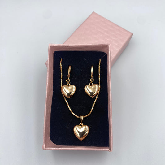 Set Collar y Aretes, corazones dorados