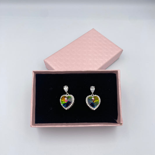 Aretes Corazón Con Piedras Color