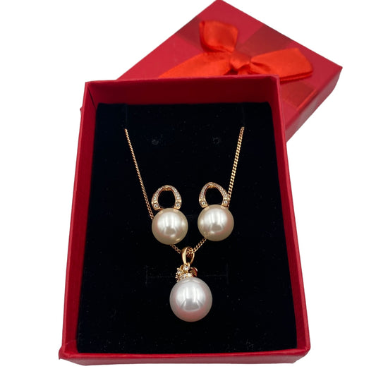 Set Collar y Aretes Perlas Blancas con Coronita